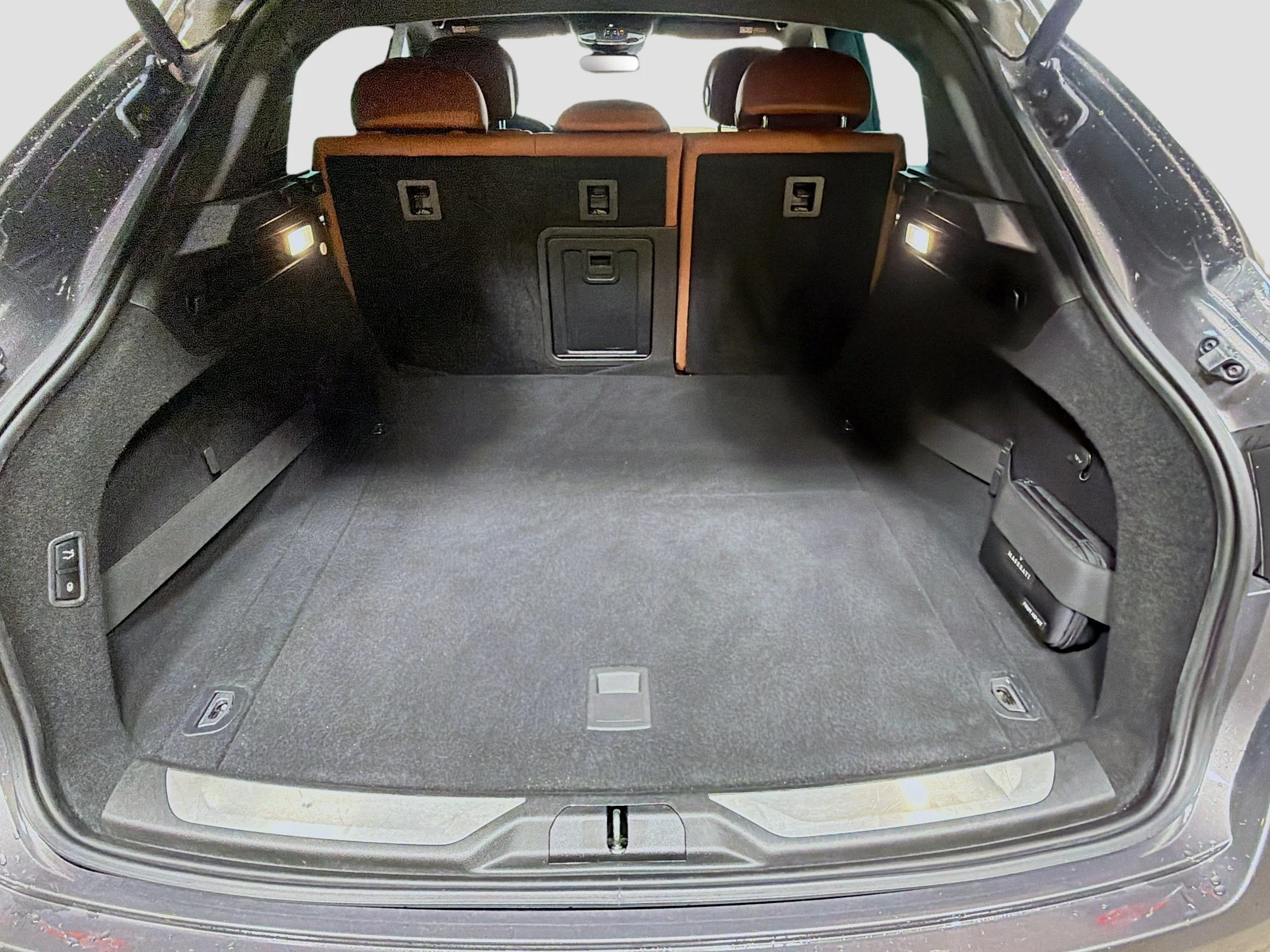 Used 2018 Gray Maserati GranLusso image 11