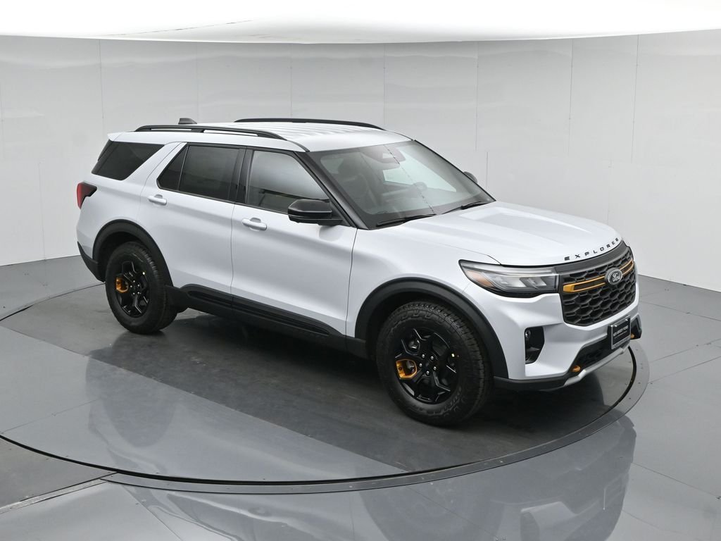 New 2026 Space White Metallic Ford Tremor image 43