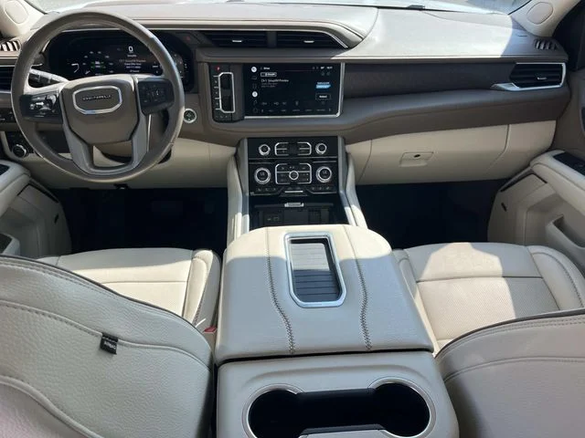 Used 2022 White GMC Denali image 12