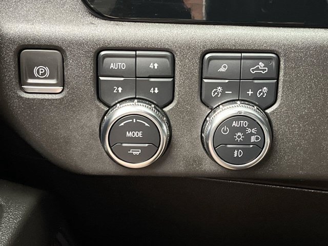 Used 2024 Titanium Rush Metallic GMC Elevation image 18