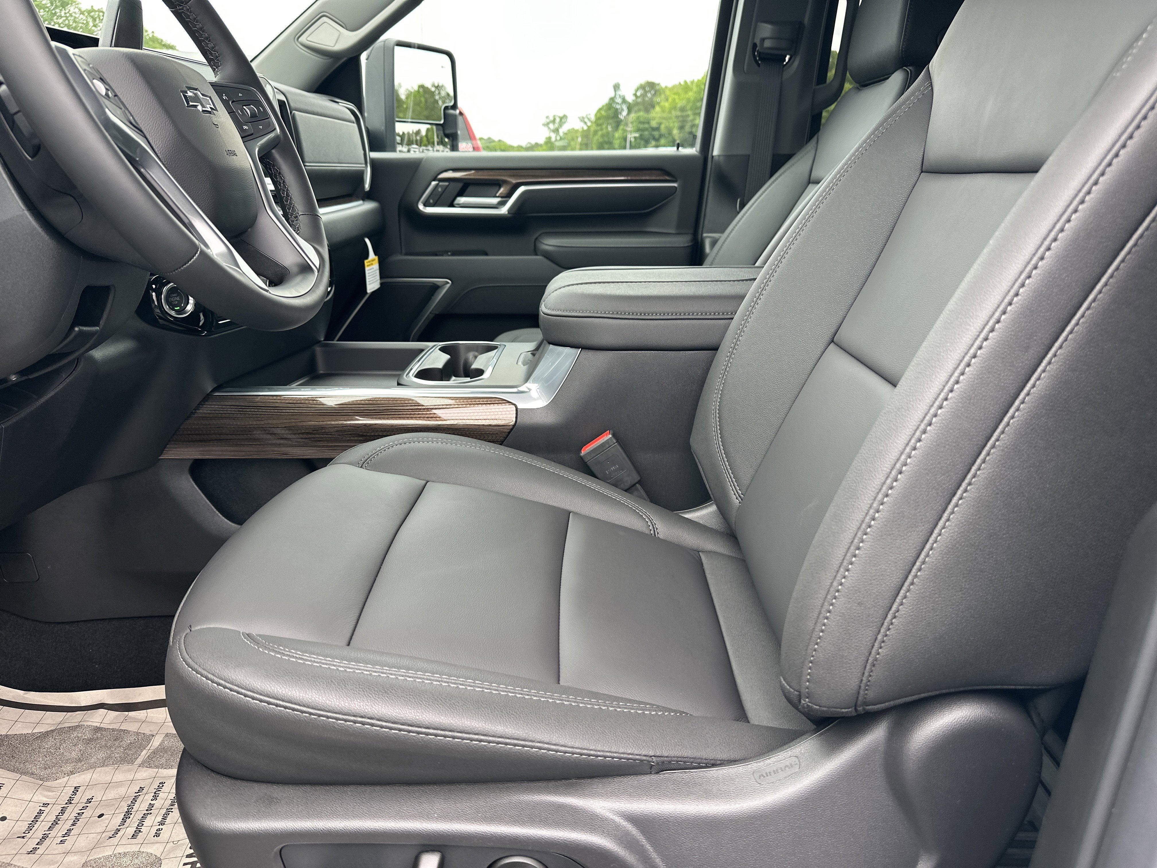New 2026 Summit White Chevrolet LT image 10