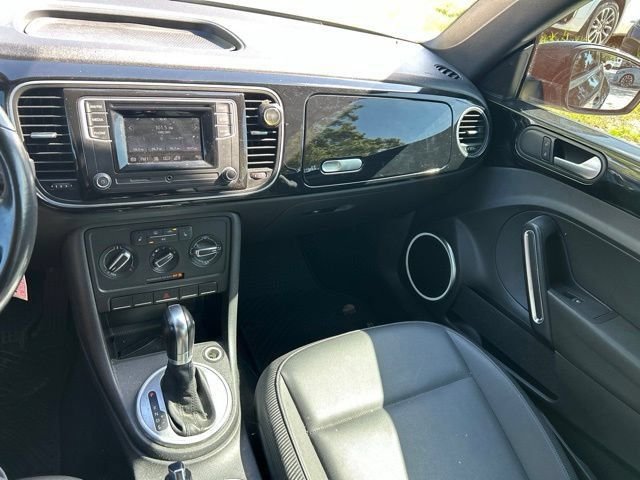 Used 2016  Volkswagen 1.8T Denim image 4
