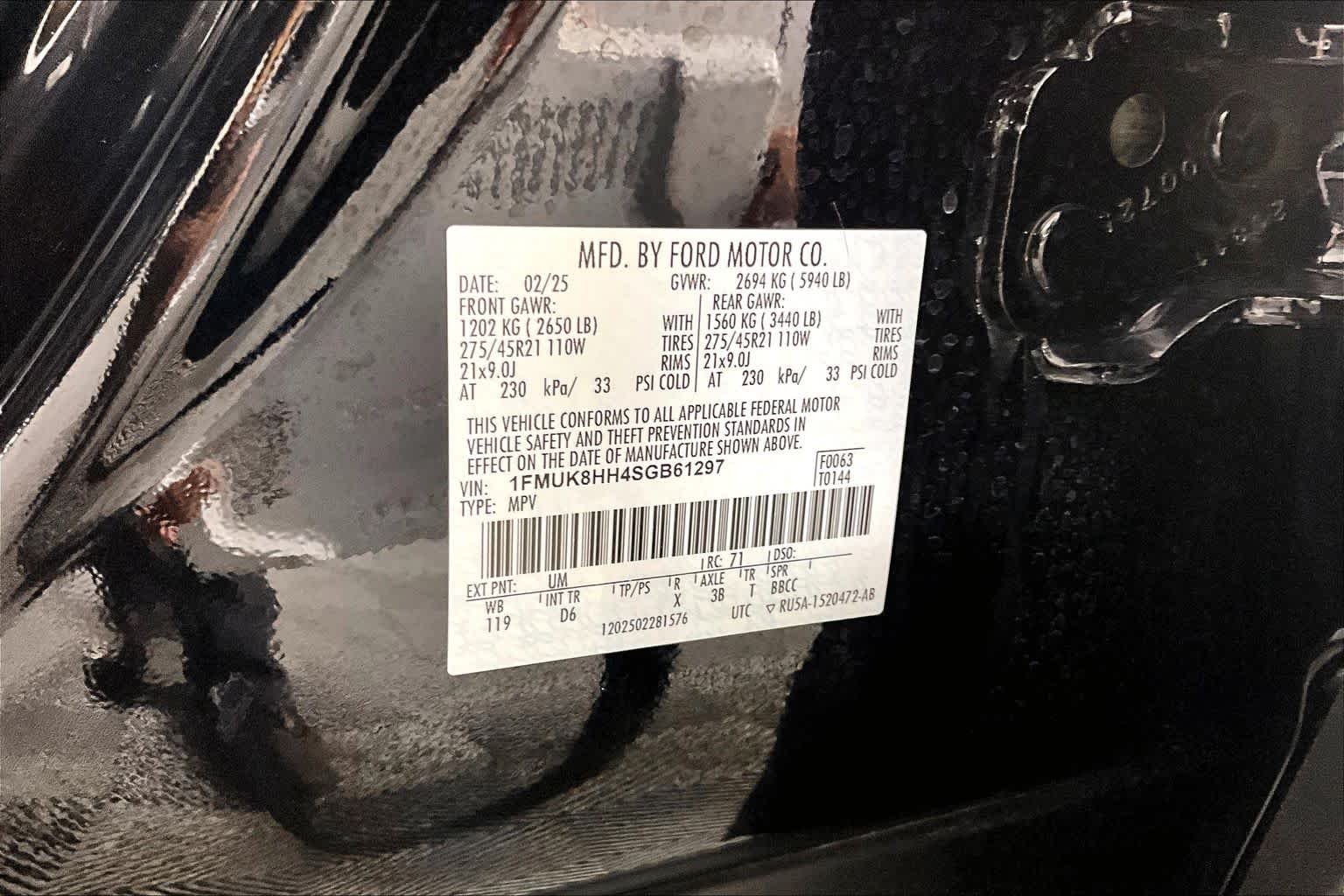 Used 2025 Agate Black Ford Platinum image 33