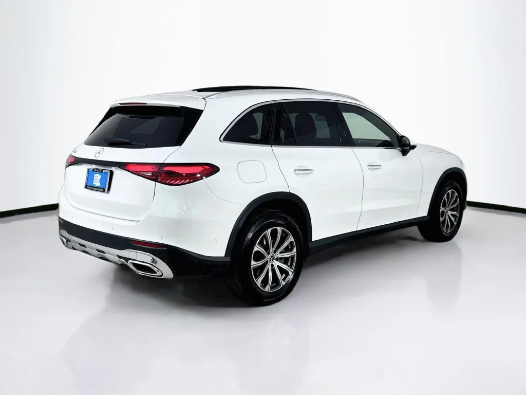 Used 2024 Polar White Mercedes-Benz GLC 300 image 7