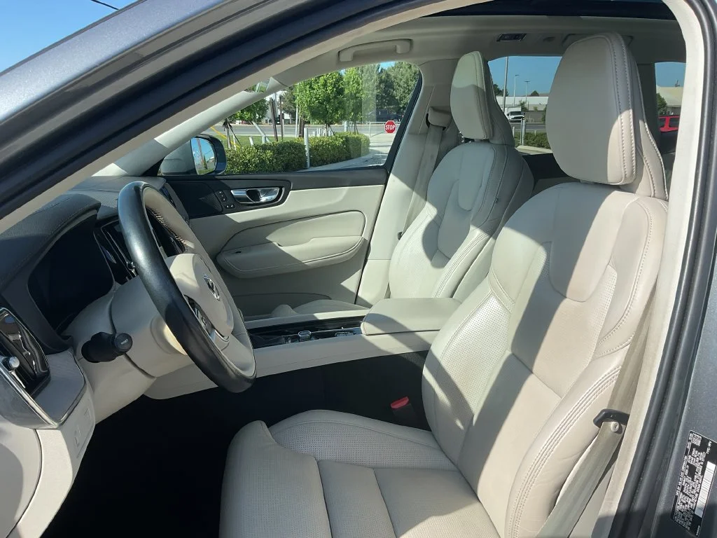 Used 2021 Gray Volvo T5 Inscription image 13