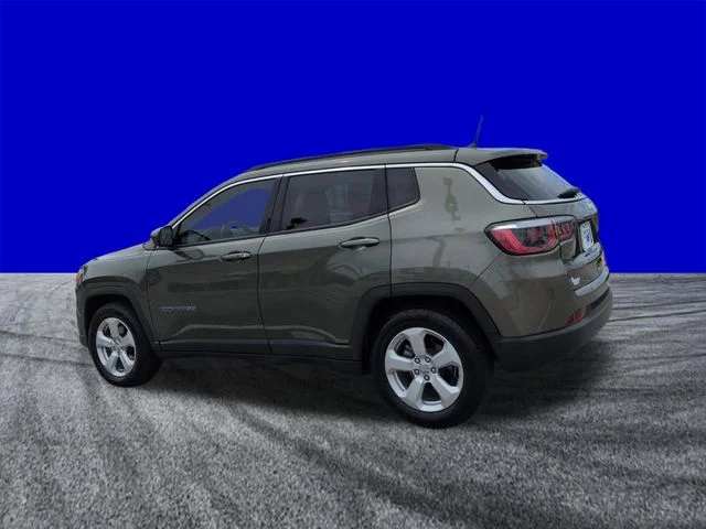 Certified Used 2020 Olive Green Pearlcoat Jeep Latitude image 6