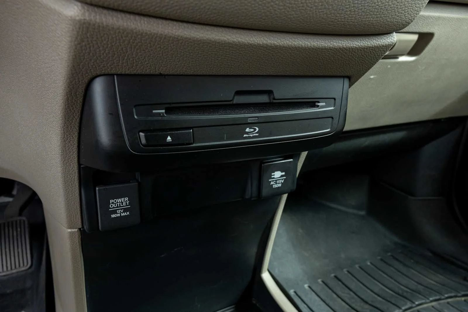 Used 2019 Deep Scarlet Pearl Honda Touring image 23