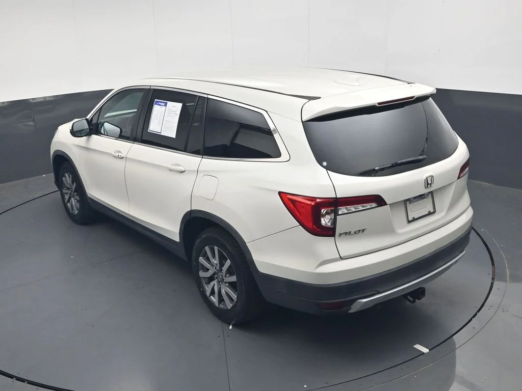 Used 2019 White Diamond Pearl Honda EX image 26