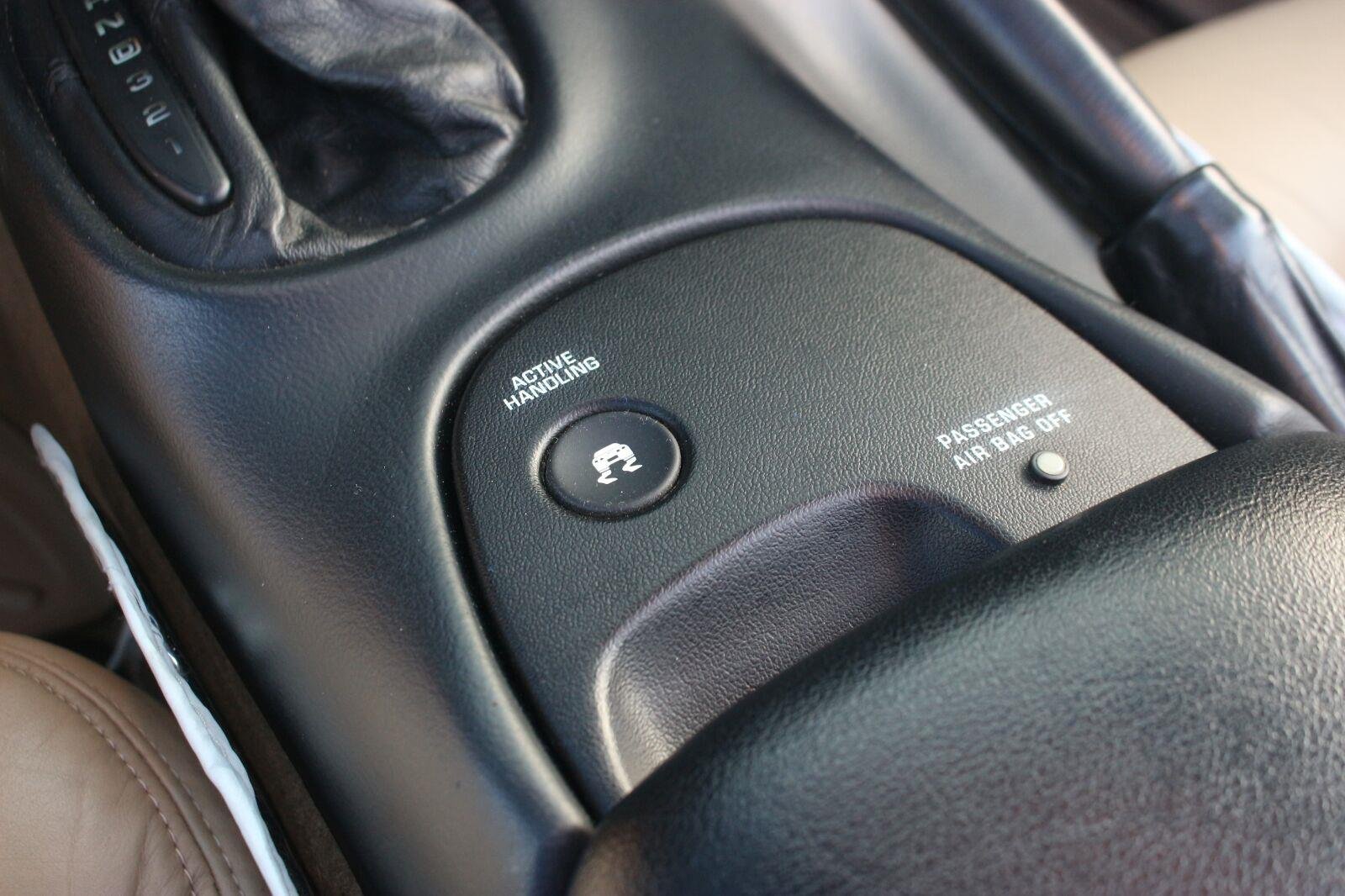 Used 2000 Bowling Green Metallic Chevrolet 2dr Convertible image 19