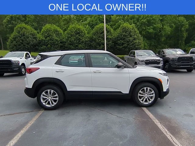 Used 2022 White Chevrolet LS image 6