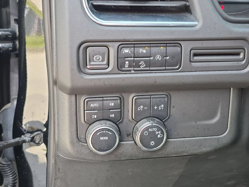 Used 2023 Black Chevrolet Premier image 18