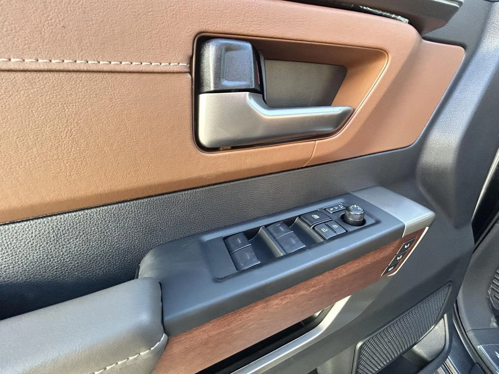 2026 Toyota Tundra 1794 Edition - Photo 6