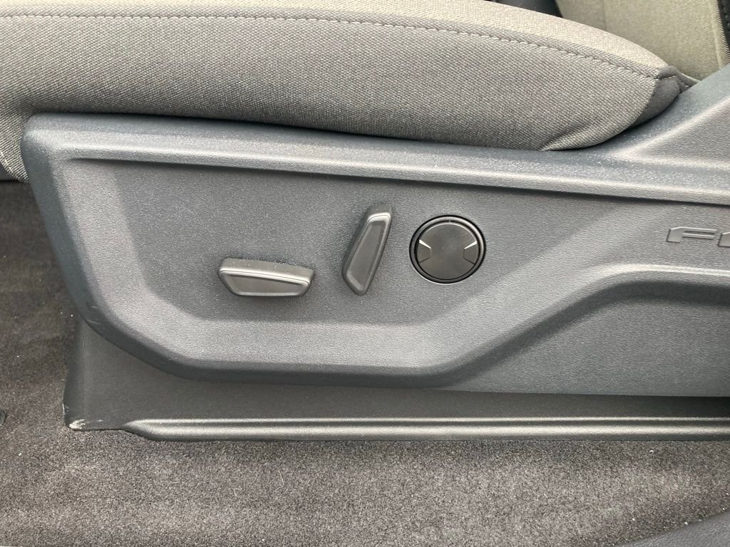 Used 2025 Gray Ford XLT image 30