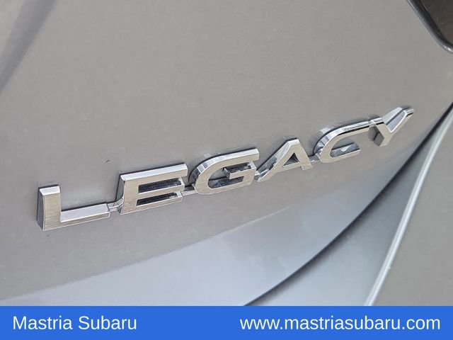 Used 2025 Ice Silver Metallic Subaru Premium image 5