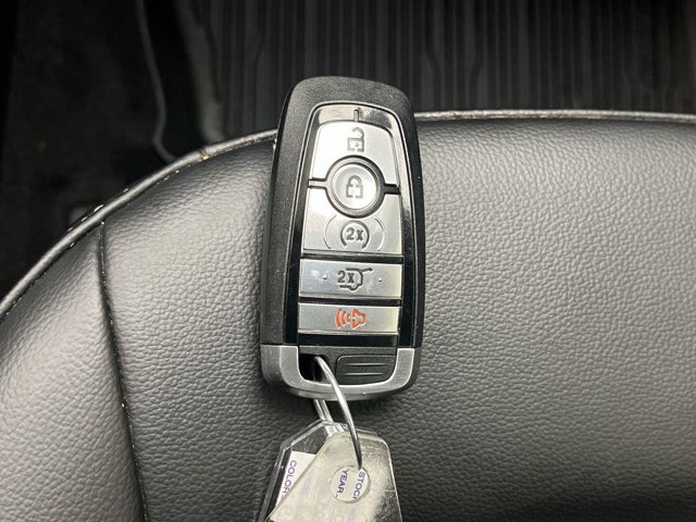 Used 2024 Stone Blue Ford SEL image 27
