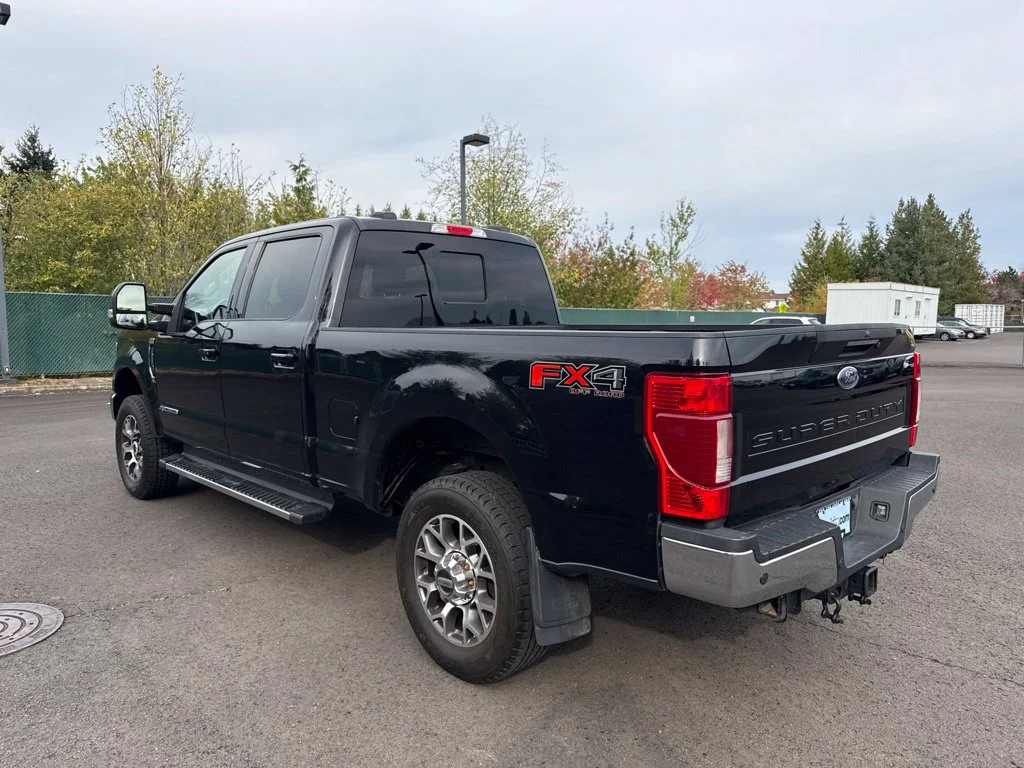 Used 2020 Black Metallic Ford Lariat image 5