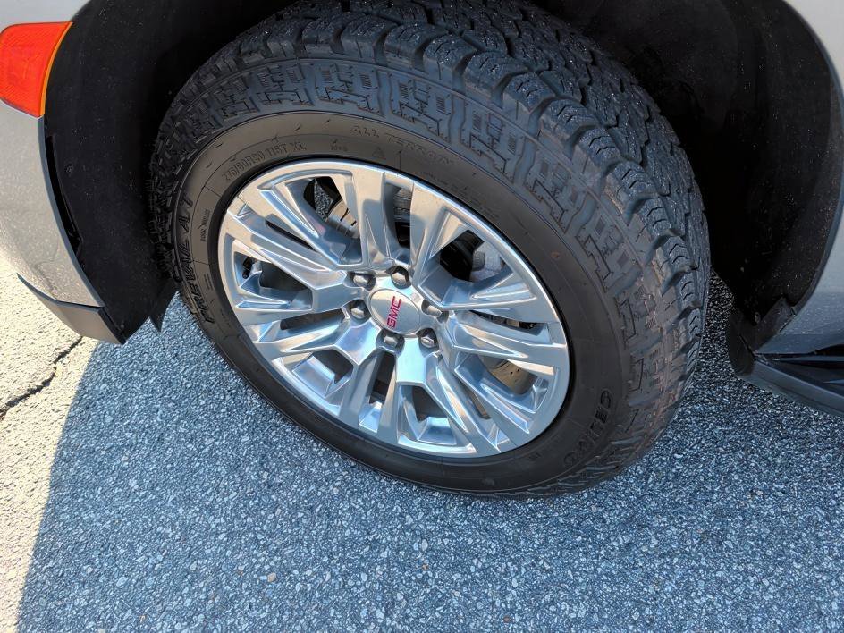 Used 2023 Sterling Metallic GMC Denali image 7