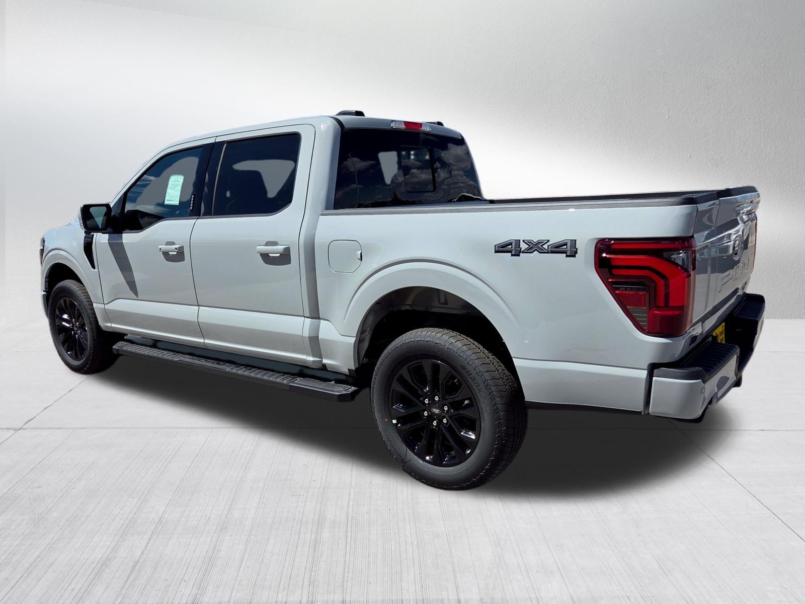 New 2026 Avalanche Ford LARIAT image 3