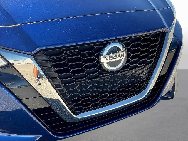 Used 2022 Blue Nissan 2.5 SR image 31
