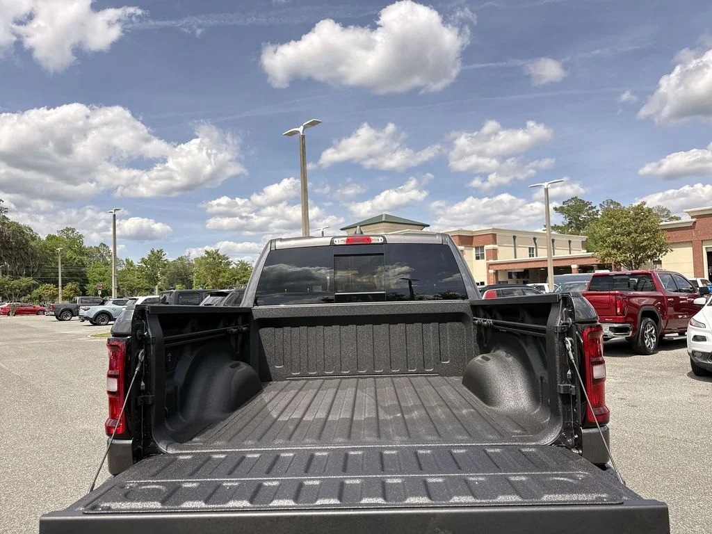 New 2026 Granite Crystal Metallic Clear-Coat Exterior Paint RAM Big Horn/Lone Star image 30