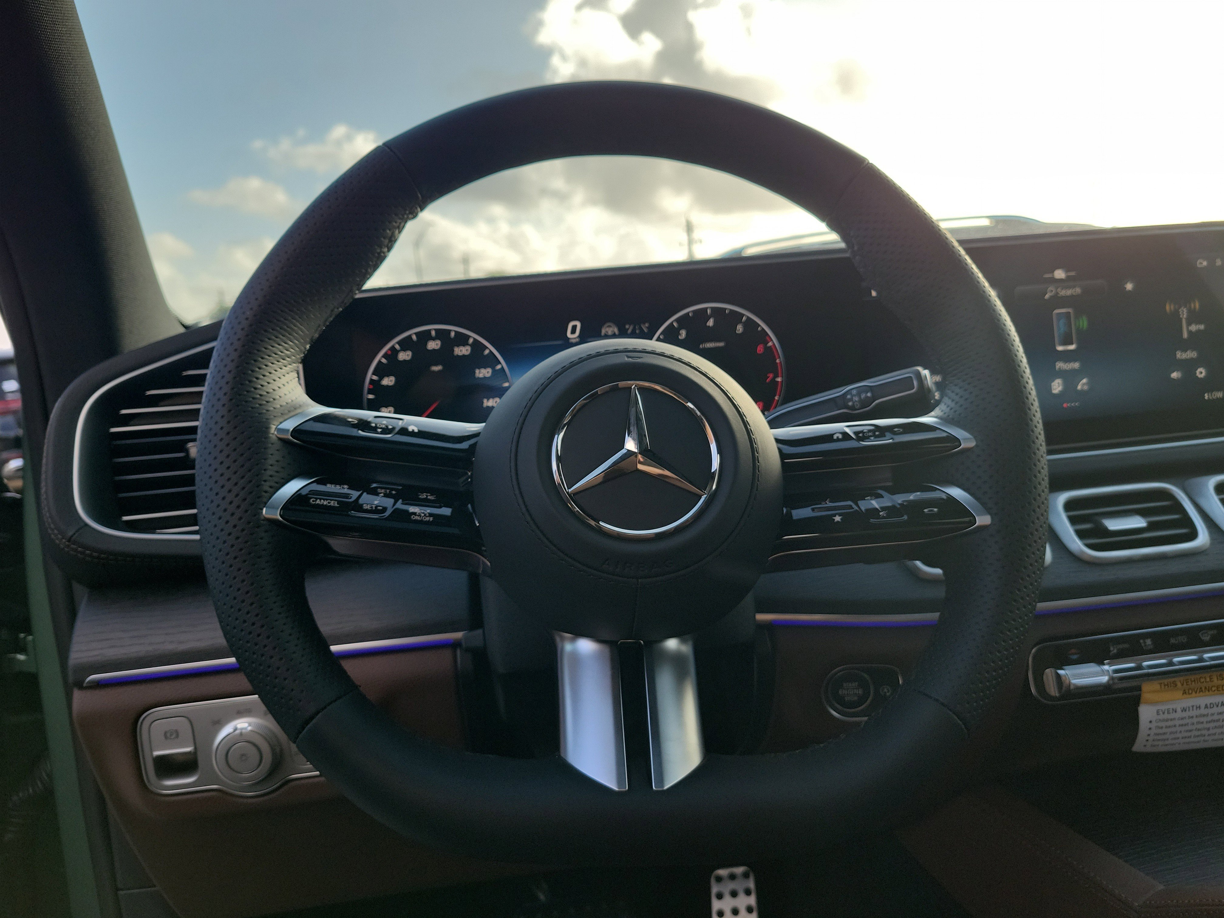 New 2026 MANUFAKTUR Ireland Mid Green Metallic Mercedes-Benz GLS 450 image 61