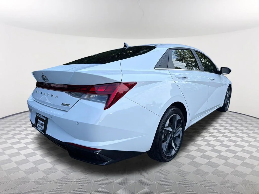 Used 2023 White Hyundai Limited image 5