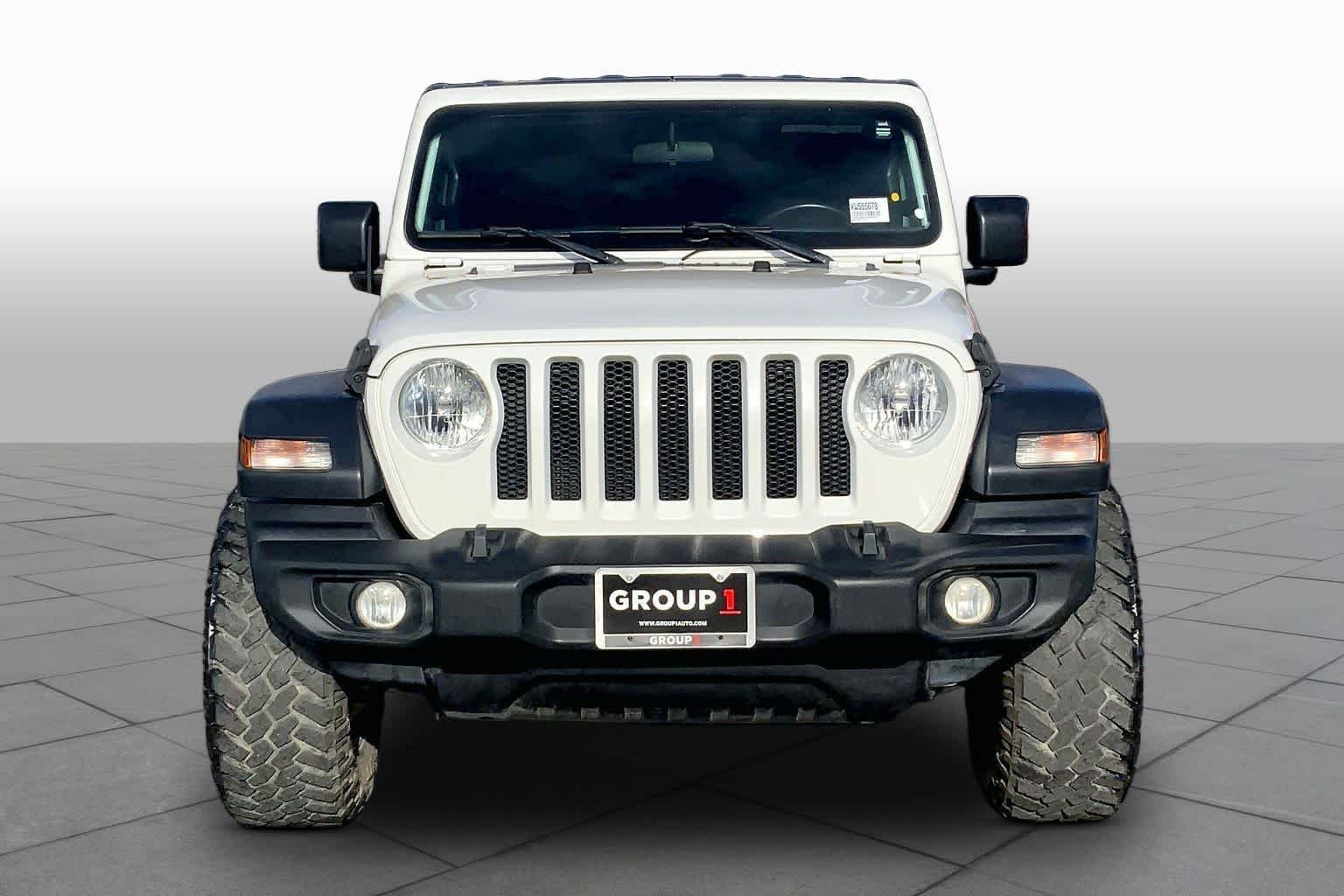 Used 2019 Bright White Clearcoat Jeep Sport S image 4
