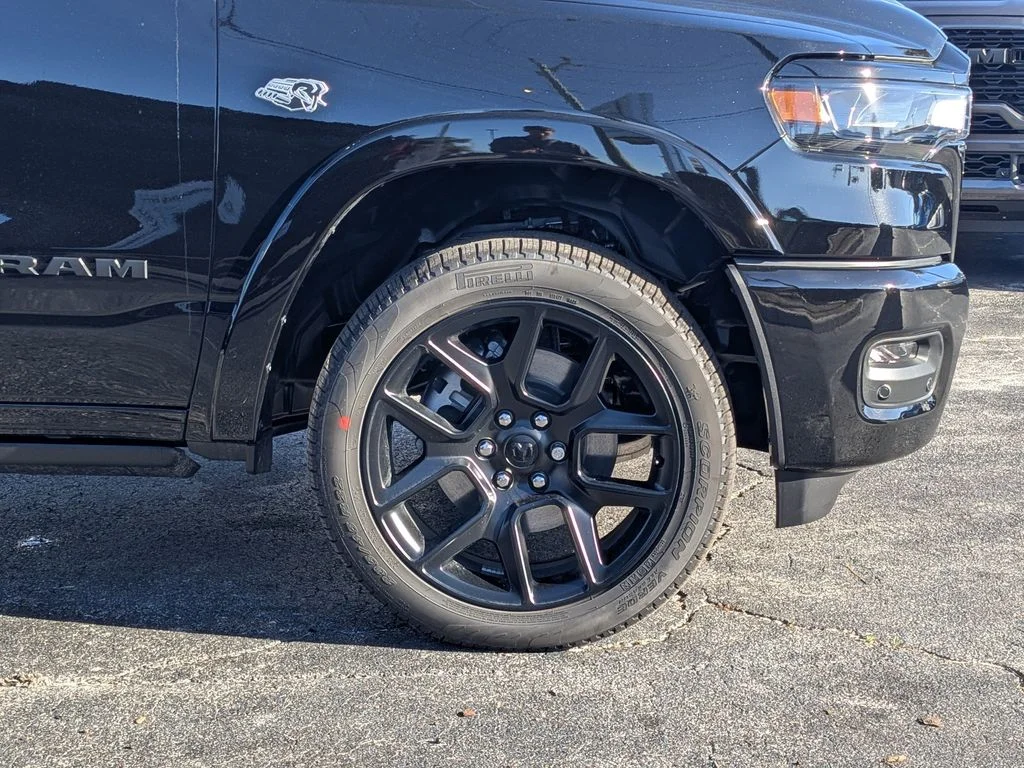 New 2026 Diamond Black Crystal Pearl-Coat Exterior Paint RAM Laramie image 10