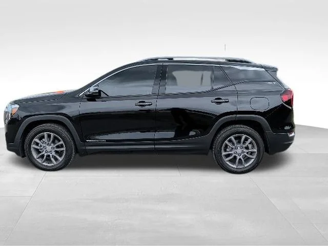 Used 2022 Black GMC SLT image 6