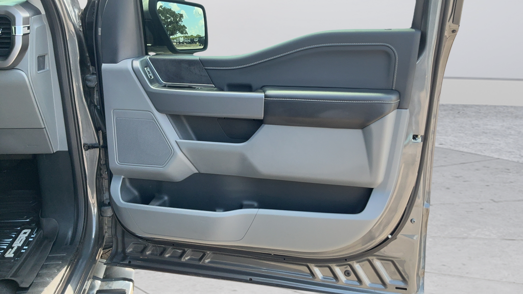 Used 2024 Silver Ford XLT image 23