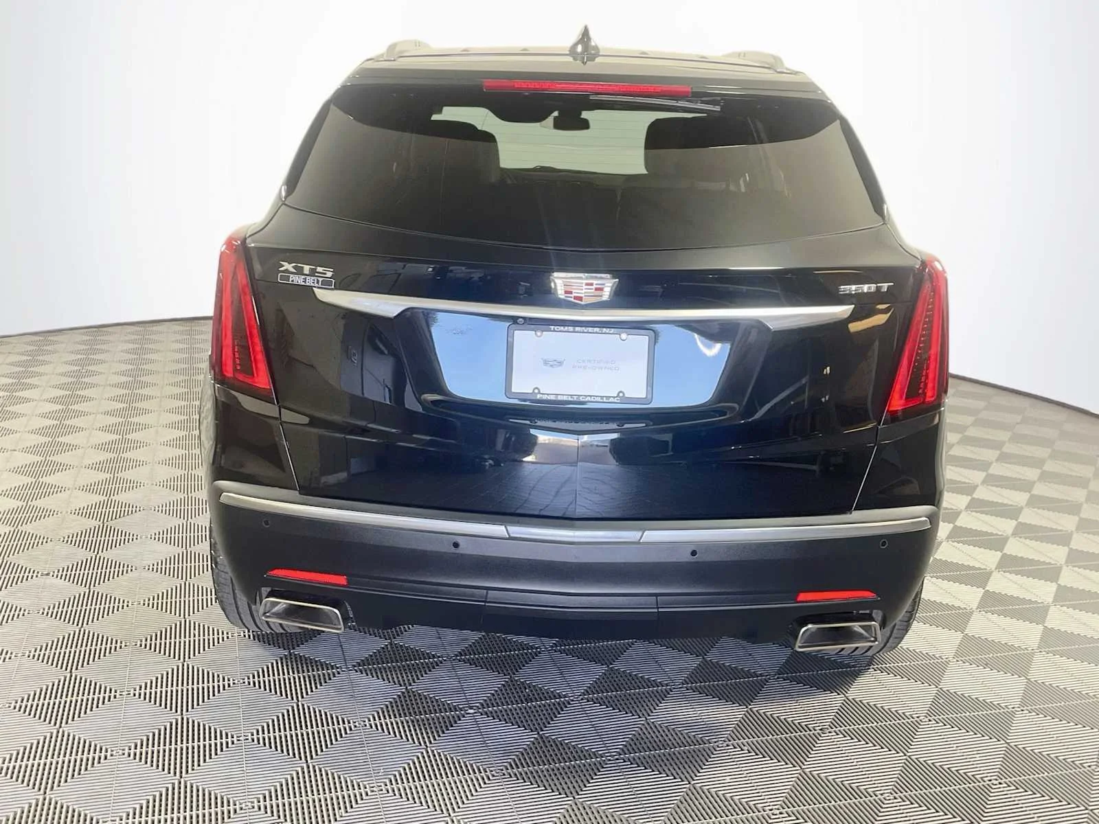 Used 2024 Stellar Black Metallic Cadillac FWD Luxury image 5