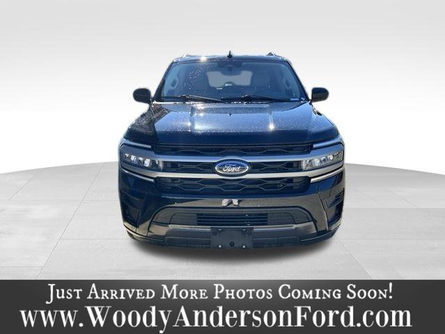 Used 2023 Agate Black Metallic Ford XLT image 4