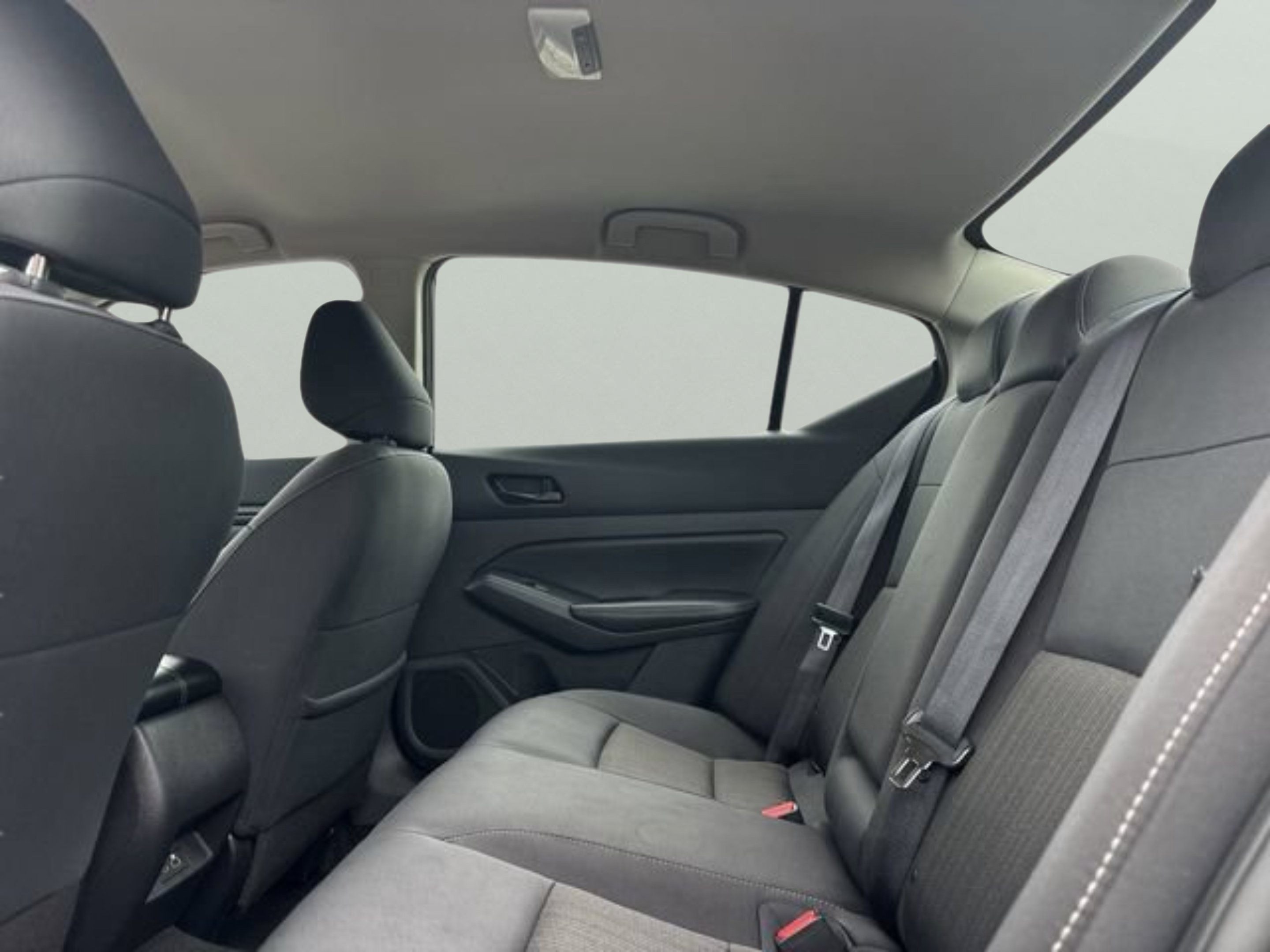 2024 Nissan Altima SV - Photo 13