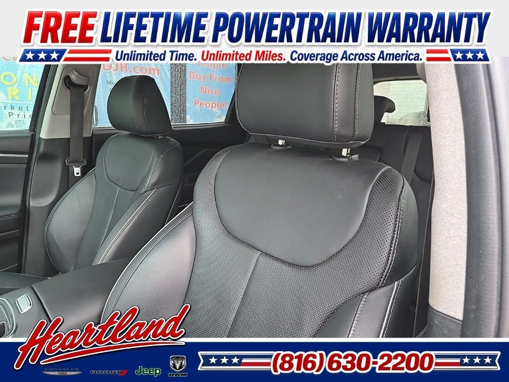 Used 2022 Black Hyundai Limited image 31