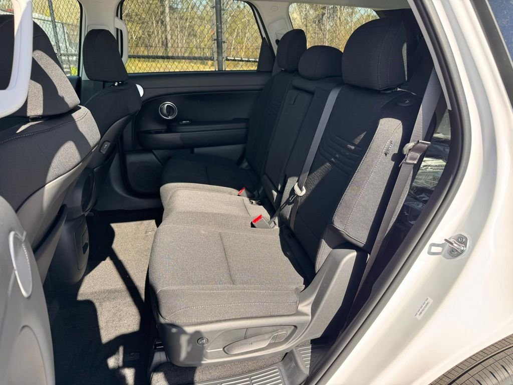 Certified Used 2026 White Hyundai SE image 17