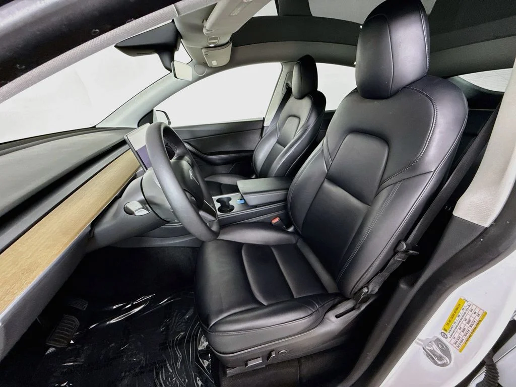 Used 2022 White Tesla Long Range image 21