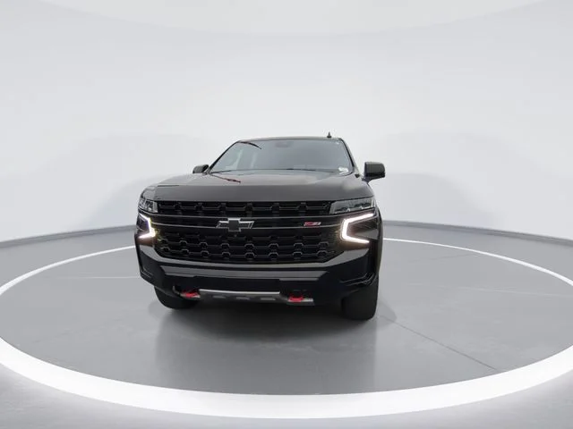 Used 2023 Black Chevrolet Z71 image 3