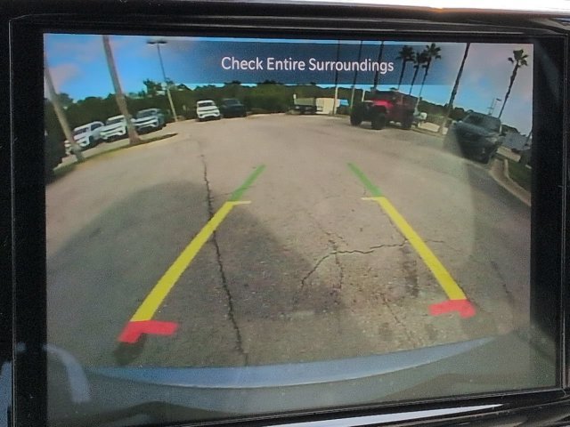 Used 2021 Silver Chrysler Touring L image 19