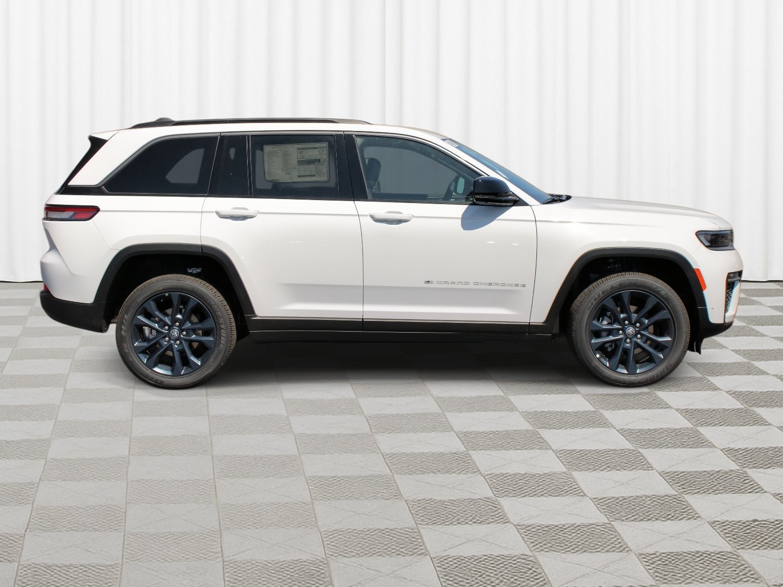 New 2026 Bright White Clear-Coat Exterior Paint Jeep 85th Anniversary Edition image 33