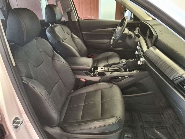 Used 2023 White Kia EX image 24