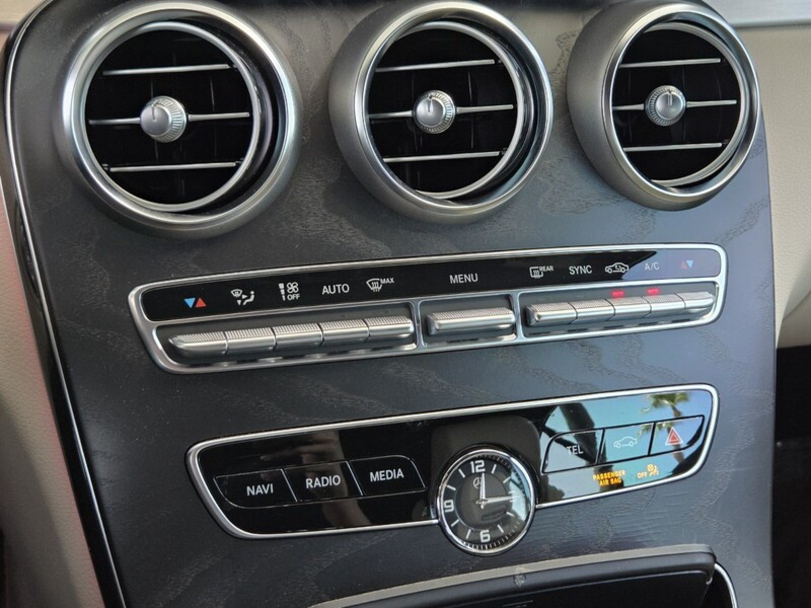 Used 2019 Polar White Mercedes-Benz C 300 image 31