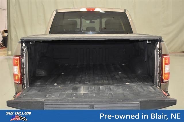 Used 2018 Stone Gray Ford XLT image 10