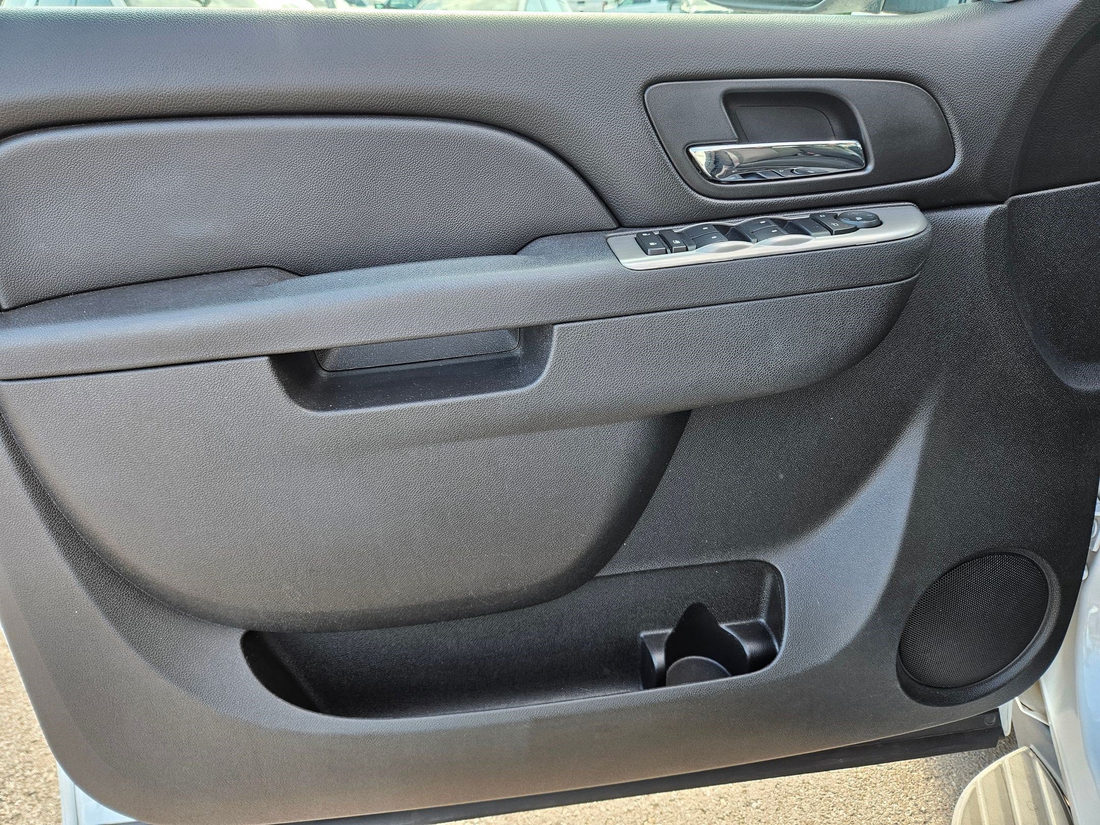 Used 2012 Summit White Chevrolet Commercial image 12