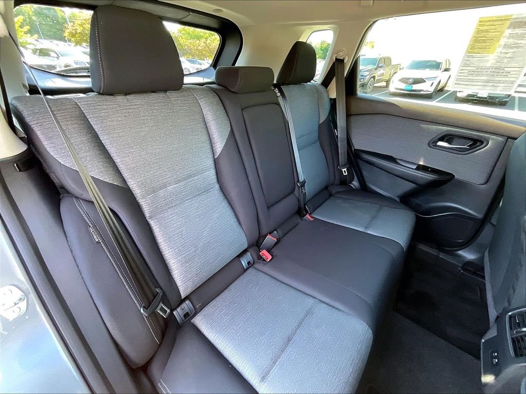 Used 2023 Gray Nissan SV image 16