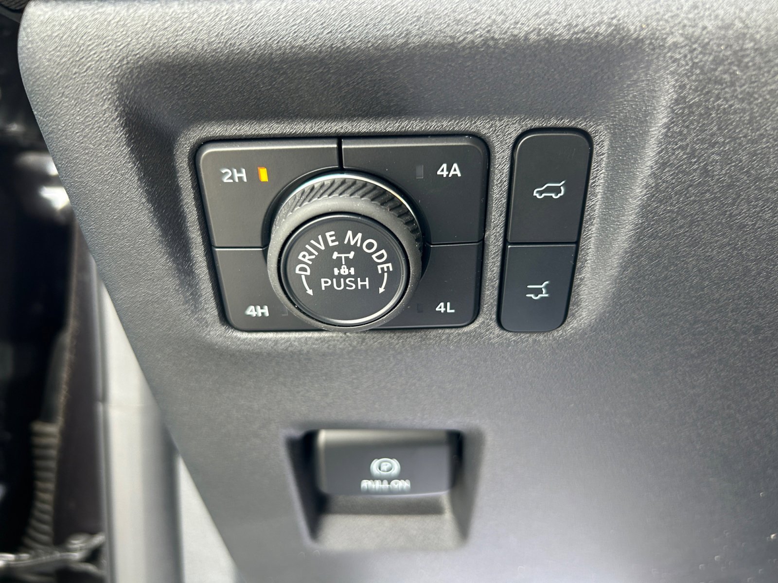 2025 Ford Expedition Tremor - Photo 24