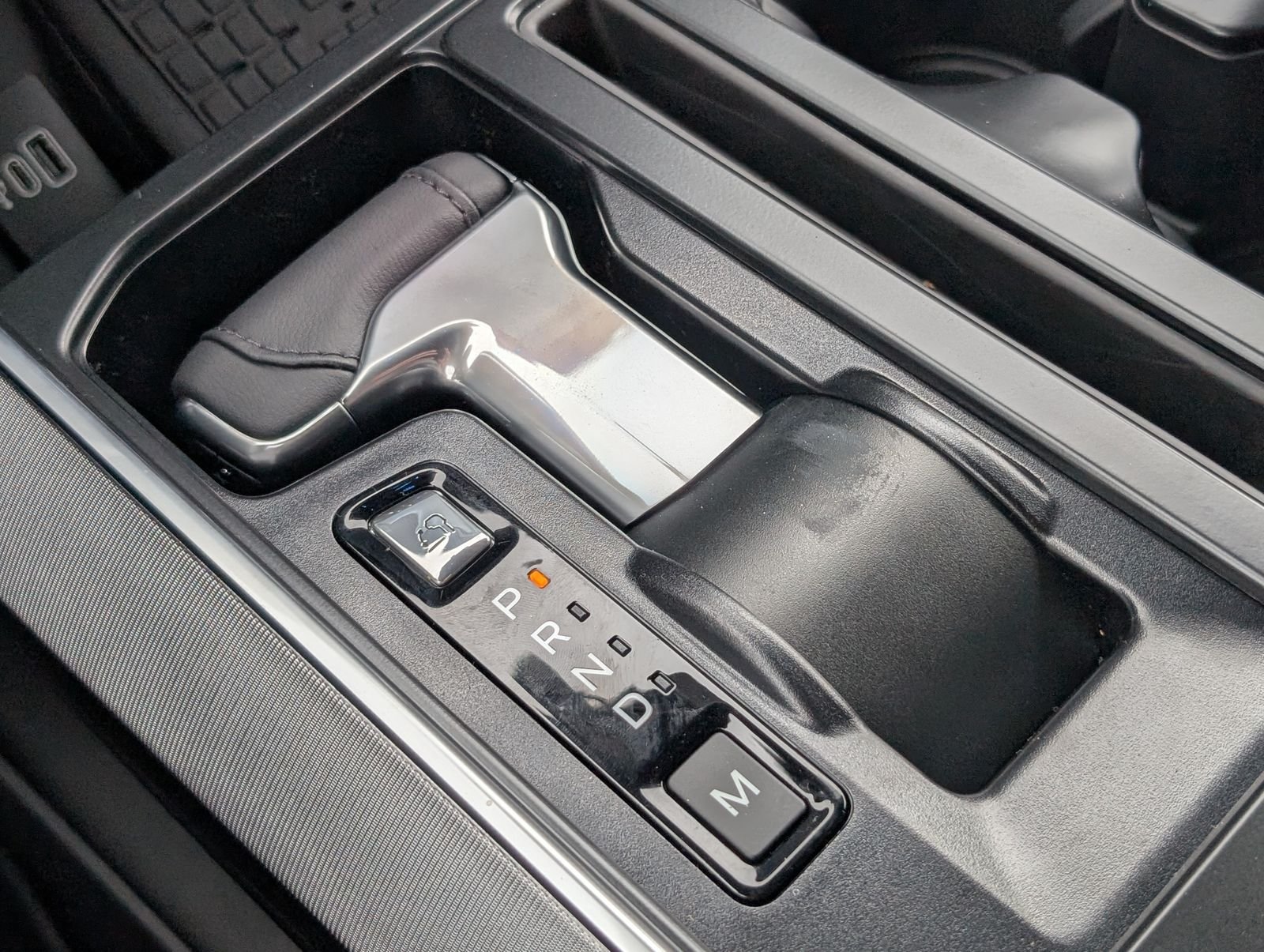 New 2026 Carbonized Gray Metallic Ford Platinum image 25