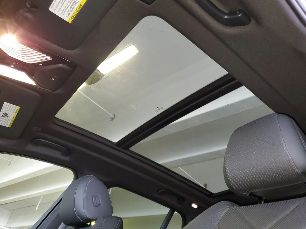 Used 2026 Skyscraper Grey Metallic BMW sDrive40i image 17