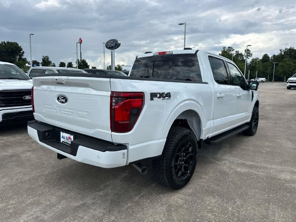 New 2026 White Ford XLT image 9