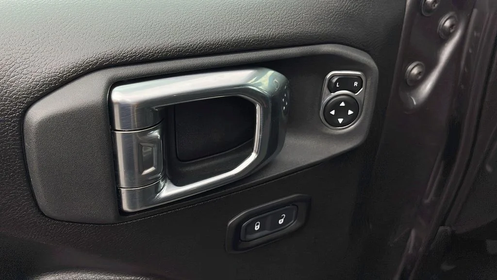 Used 2026 Gray Jeep Sport S image 19
