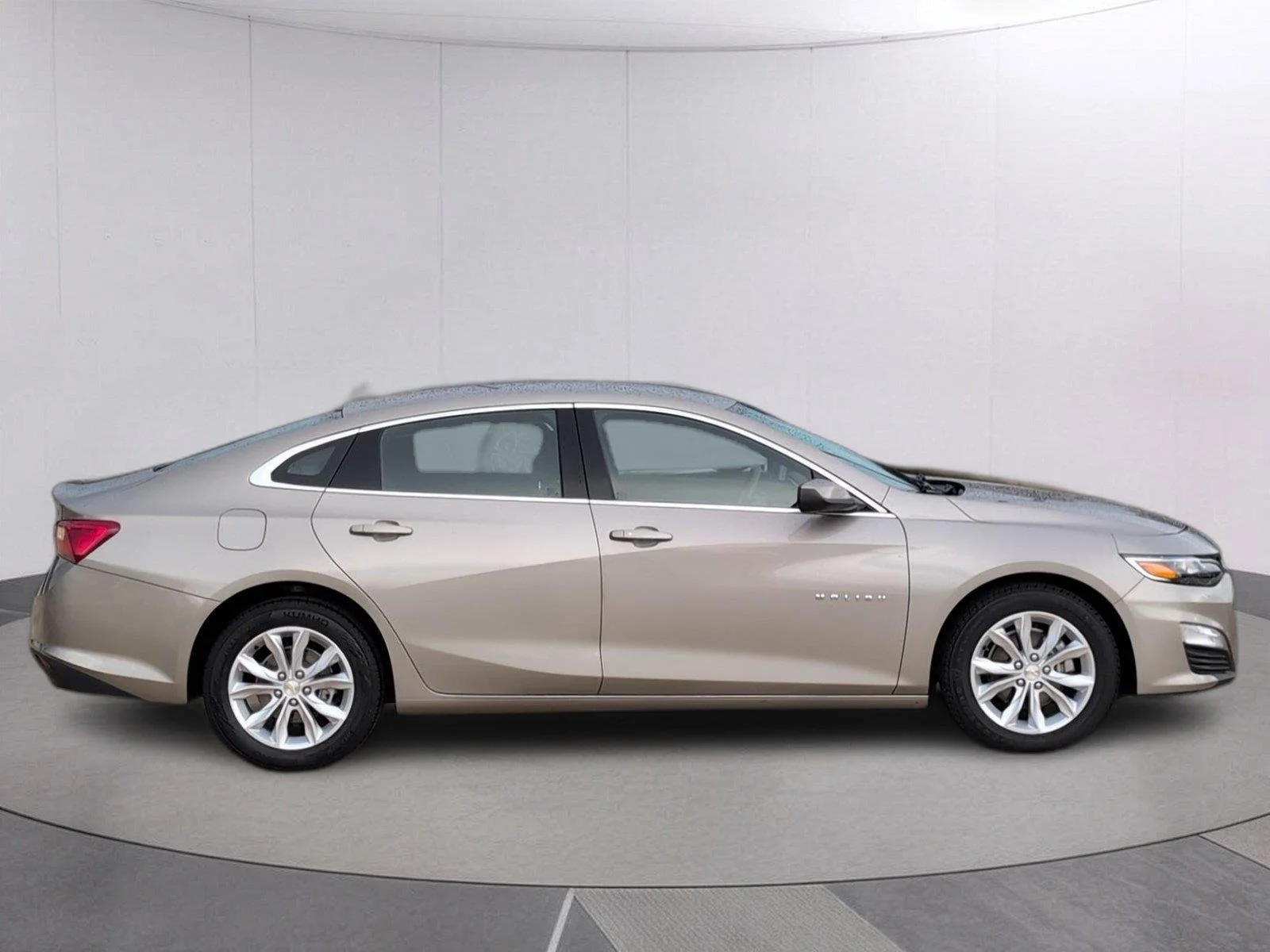Used 2024 Mineral Gray Metallic Chevrolet LT image 8
